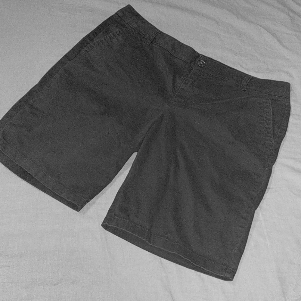Liz Claiborne black Bermuda shorts